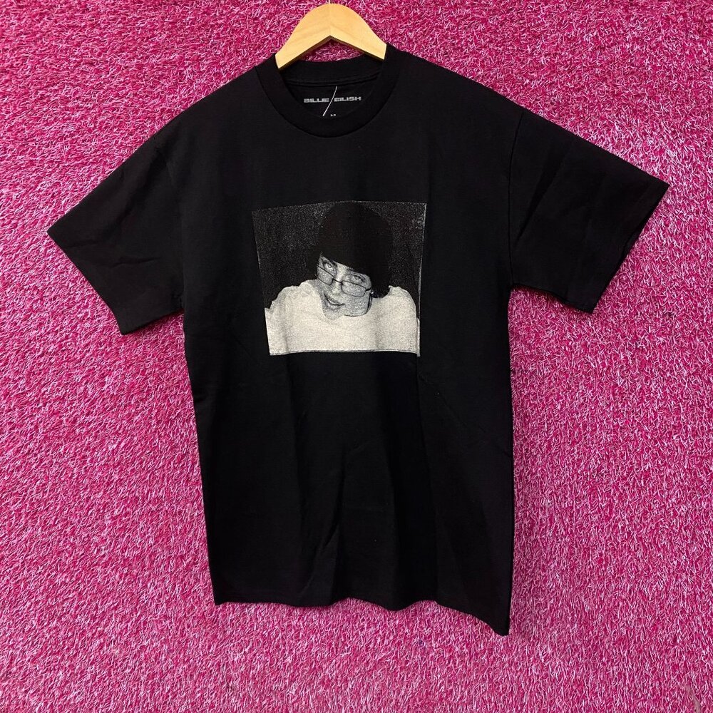 Billie Eilish Hit Me Hard and Soft Birds of a Feather T-Shirt Medium